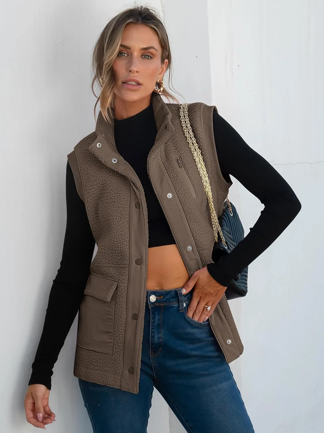 ANRABESS Womens Fuzzy Fleece Vest Sleeveless Casual Warm Button Down Sherpa Jackets Outerwear With Pockets Winter Fashion