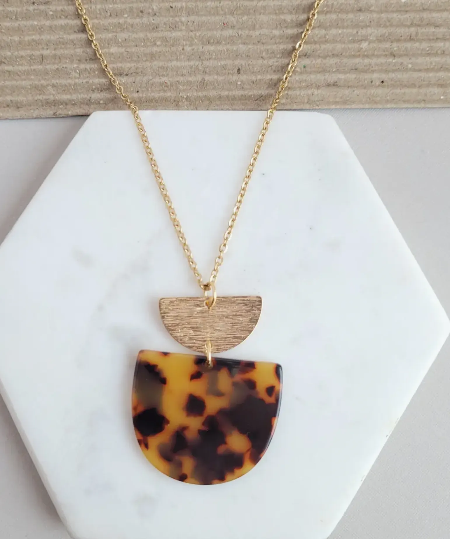 Harper Necklace-Tortoise