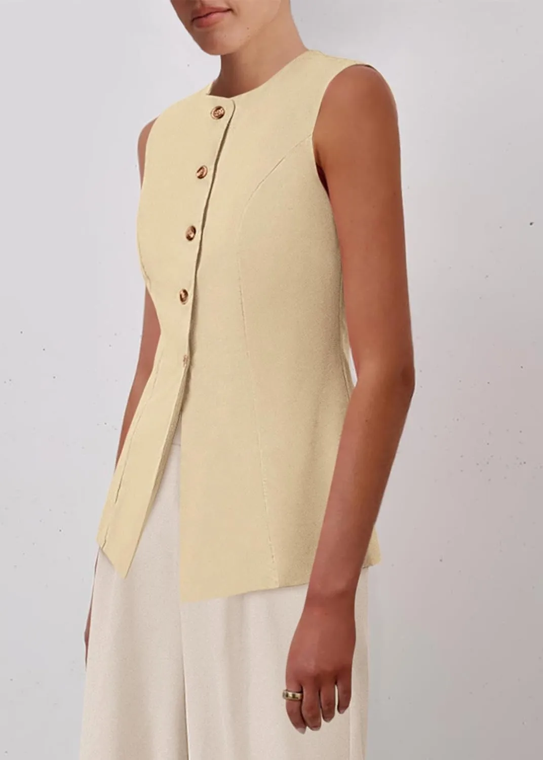 KIRUNDO Blazer Vest for Women Trendy 2025 Dressy Business Casual Summer Button Down Sleeveless Work Suit Waistcoat Tops