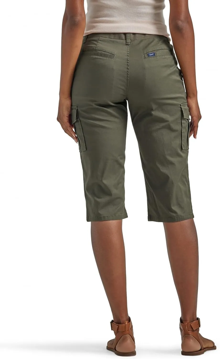 Lee Women's Flex-to-go Mid-Rise 17" Cargo Skimmer Capri Pant