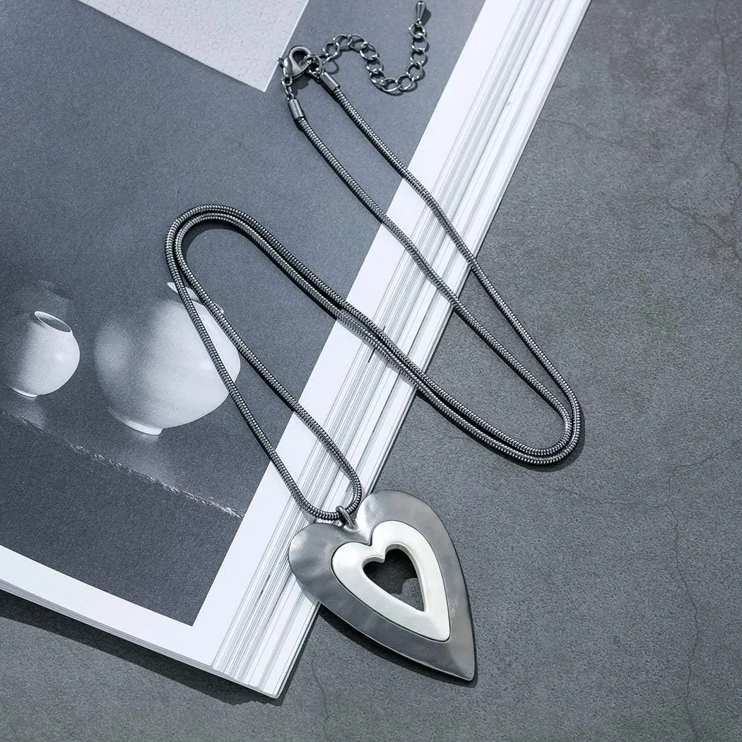 Love Heart Pendant Necklace for Women Fashion Jewelry Long Chian Sweater Necklaces