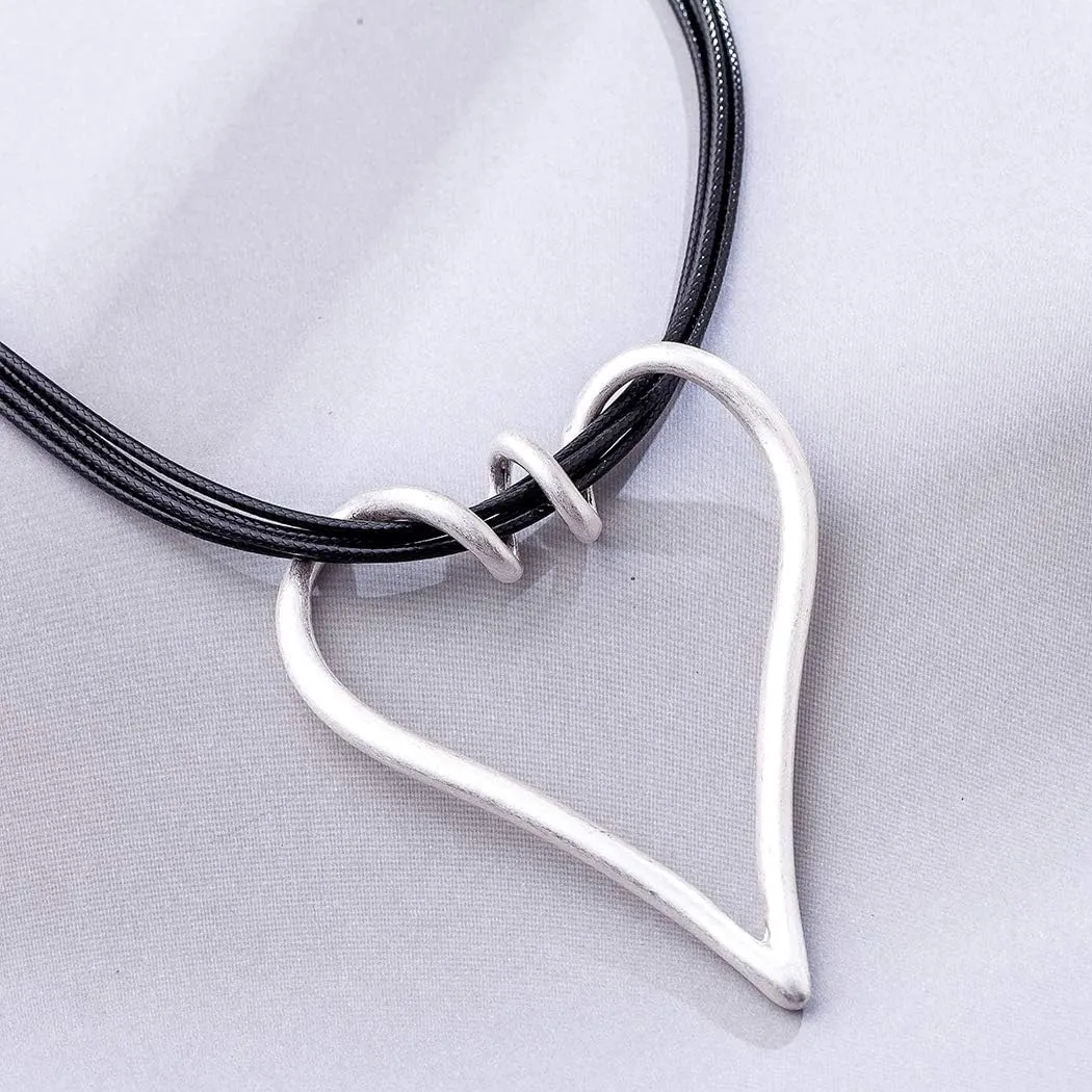 Love Heart Pendant Necklace for Women Fashion Jewelry Long Chian Sweater Necklaces