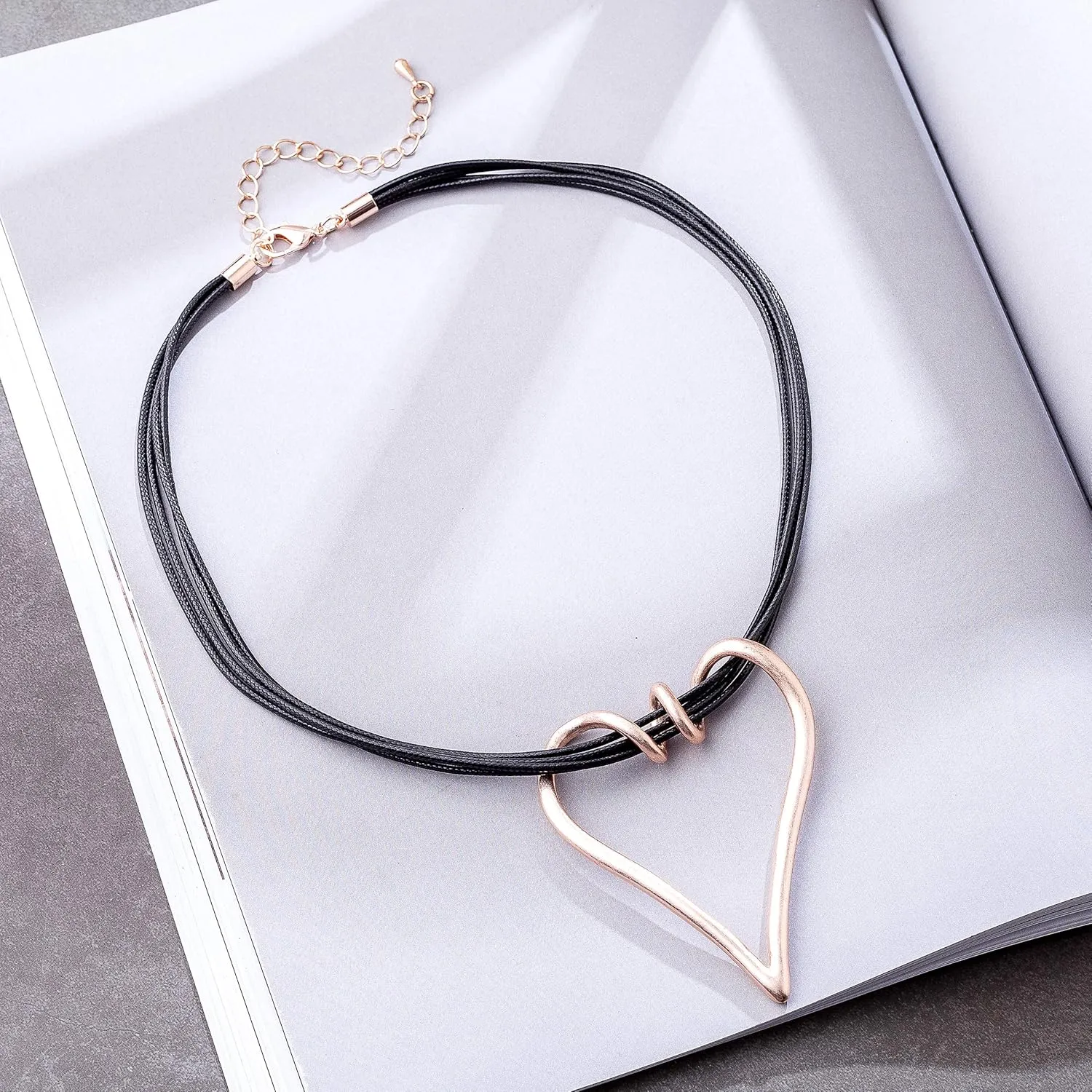 Love Heart Pendant Necklace for Women Fashion Jewelry Long Chian Sweater Necklaces