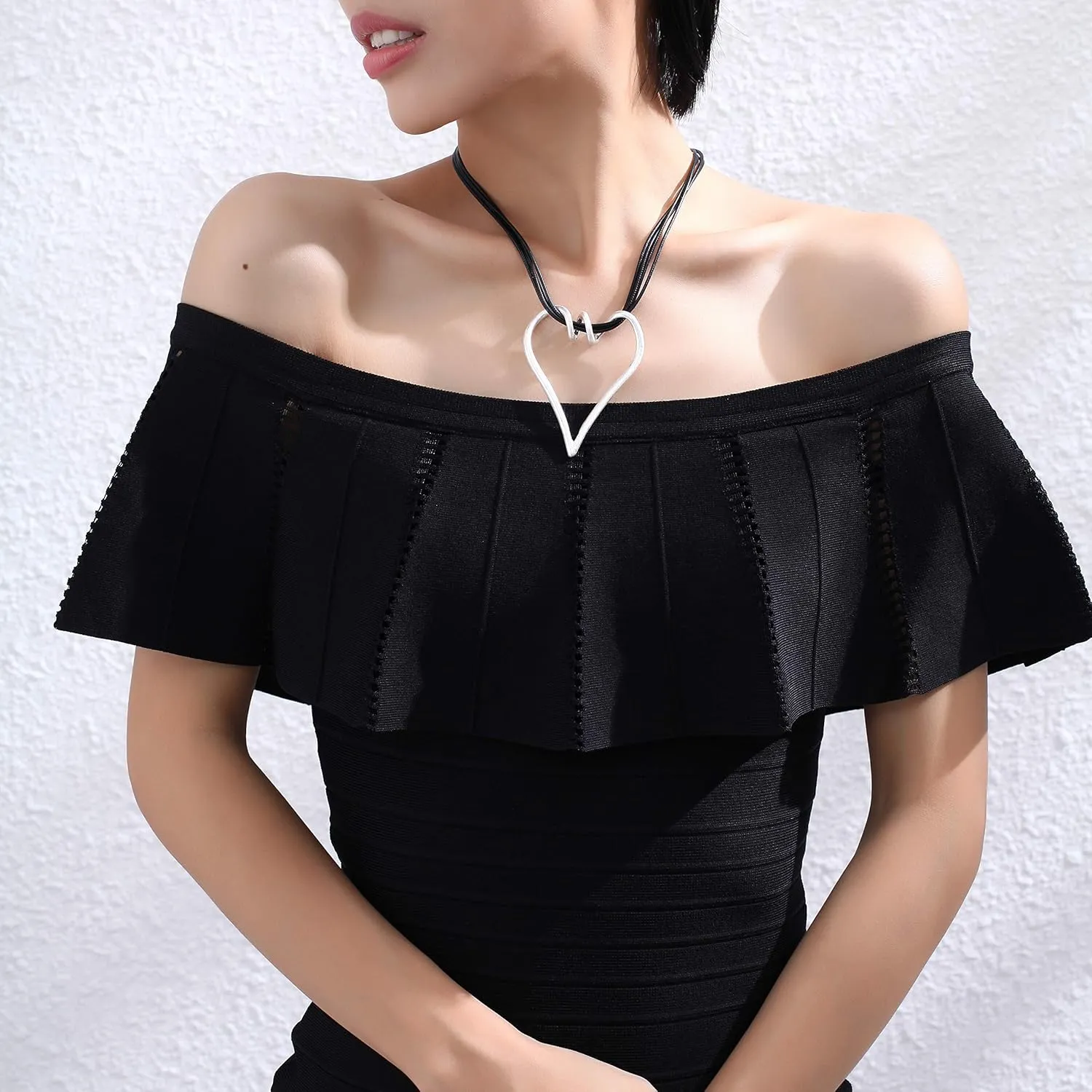 Love Heart Pendant Necklace for Women Fashion Jewelry Long Chian Sweater Necklaces
