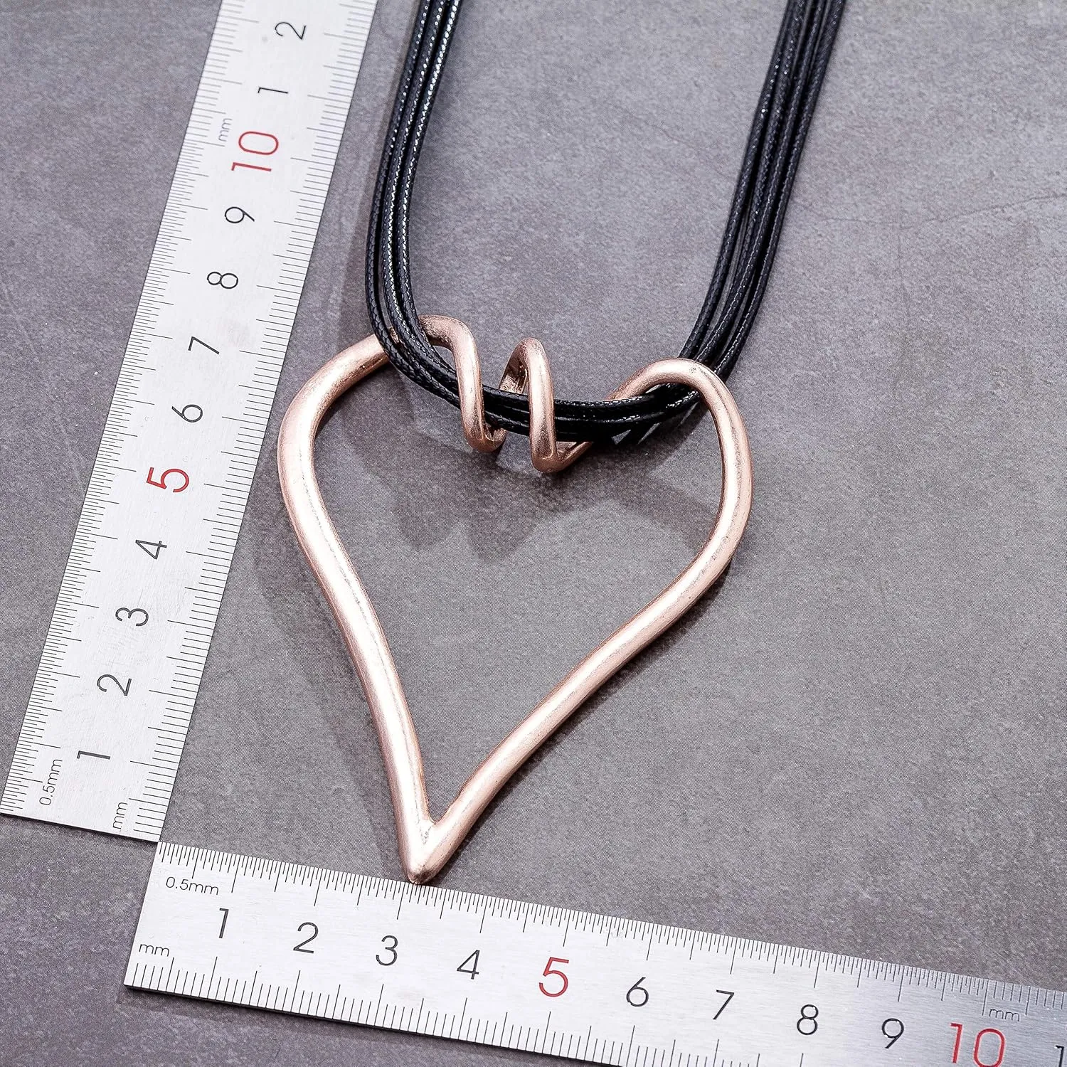 Love Heart Pendant Necklace for Women Fashion Jewelry Long Chian Sweater Necklaces