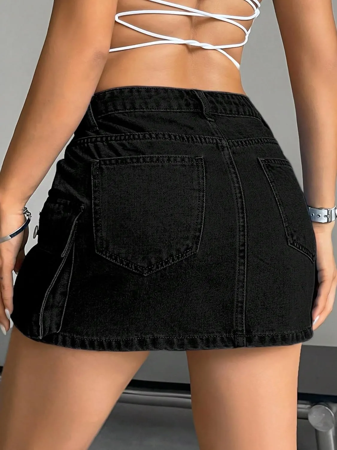 WDIRARA Women's Low Waist Cargo Denim Skirt Flap Pockets Button Bodycon Mini Skirts Y2K