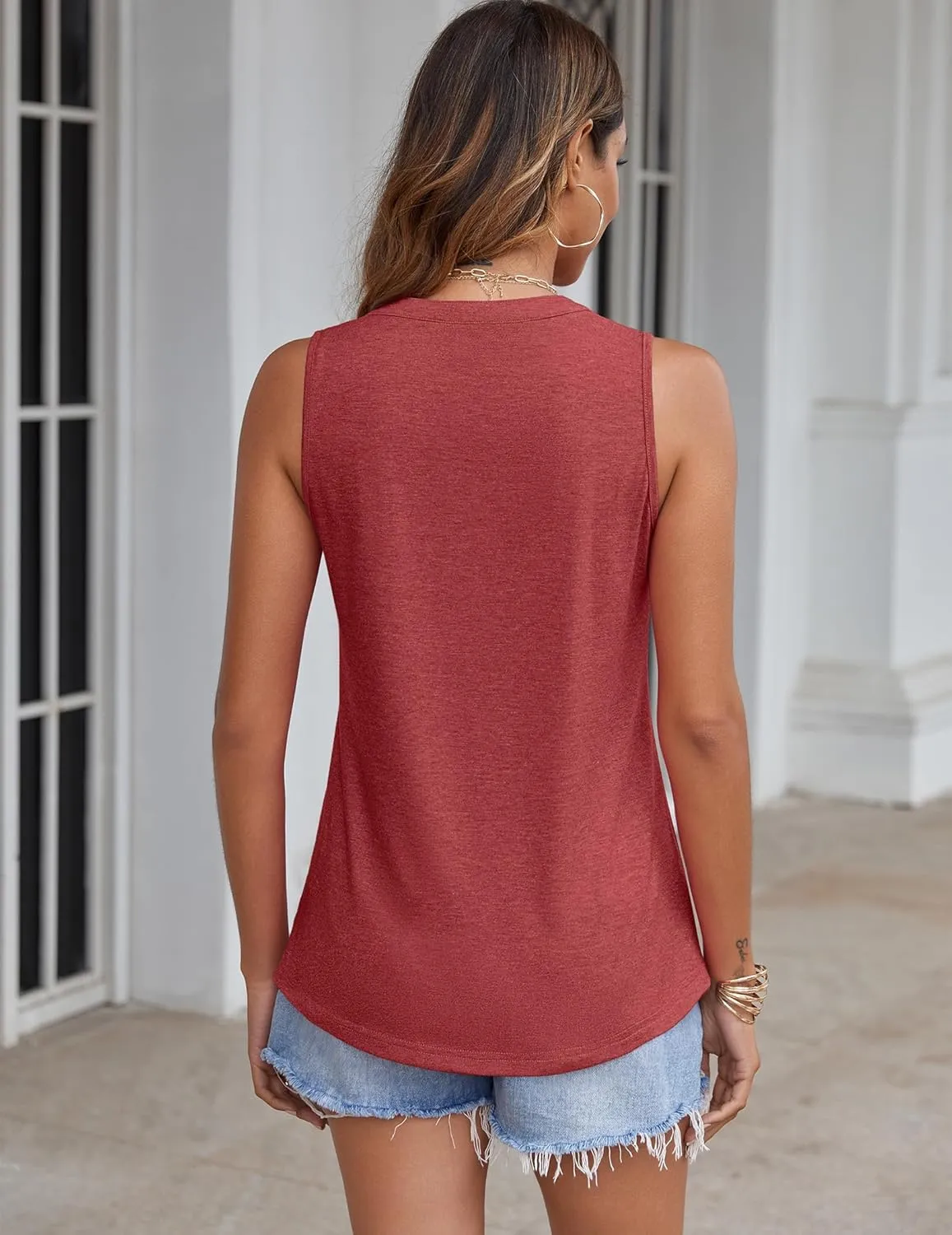 Zeagoo Womens Summer Tank Tops Pleated V Neck Floral Solid Loose Fit Tops Casual Flowy Sleeveless Tunic Shirts 2025 Clothes