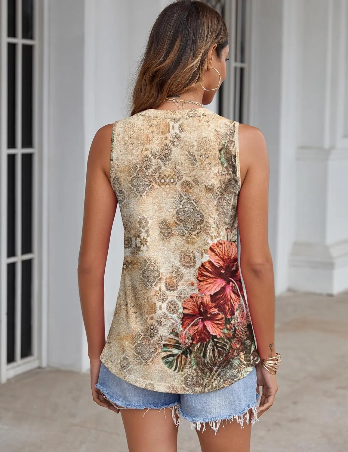 Zeagoo Womens Summer Tank Tops Pleated V Neck Floral Solid Loose Fit Tops Casual Flowy Sleeveless Tunic Shirts 2025 Clothes