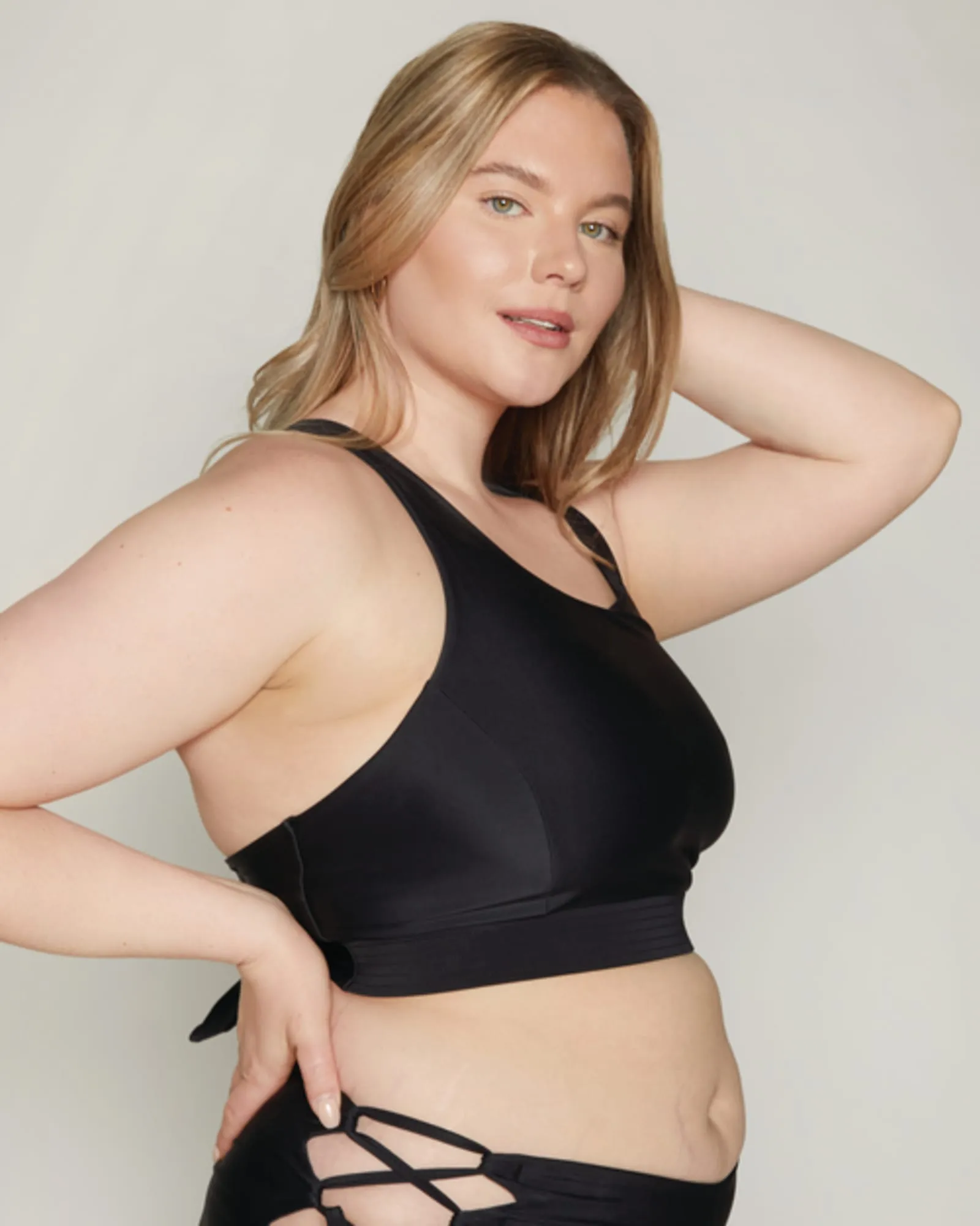 Zoe High-Neck Bikini Top | Black